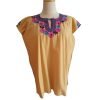 Blusa flores beige bordada a mano. Talla 36 (Grande)