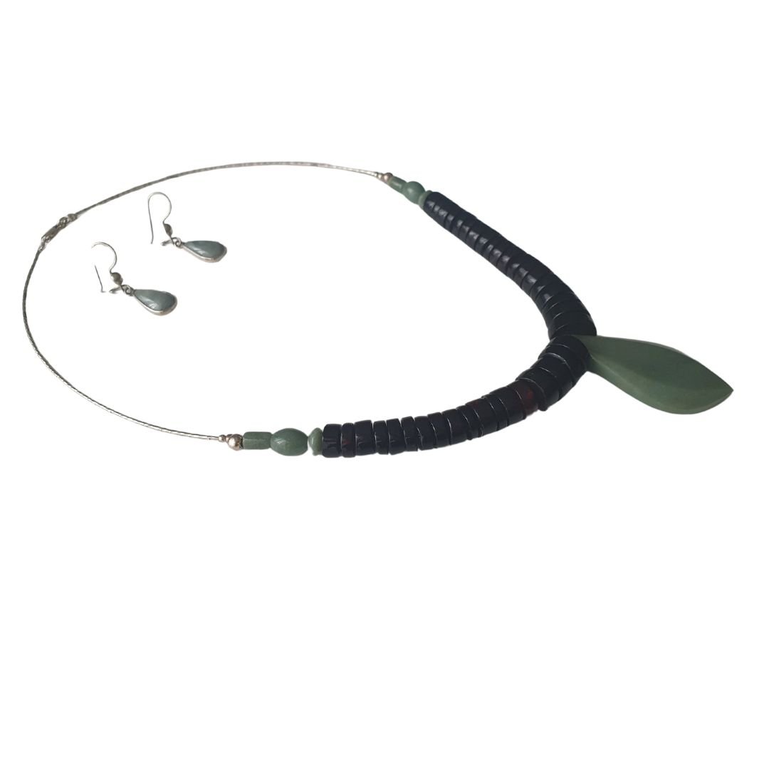 Juego de collar y aretes ámbar rojo y jade - Imagen 5