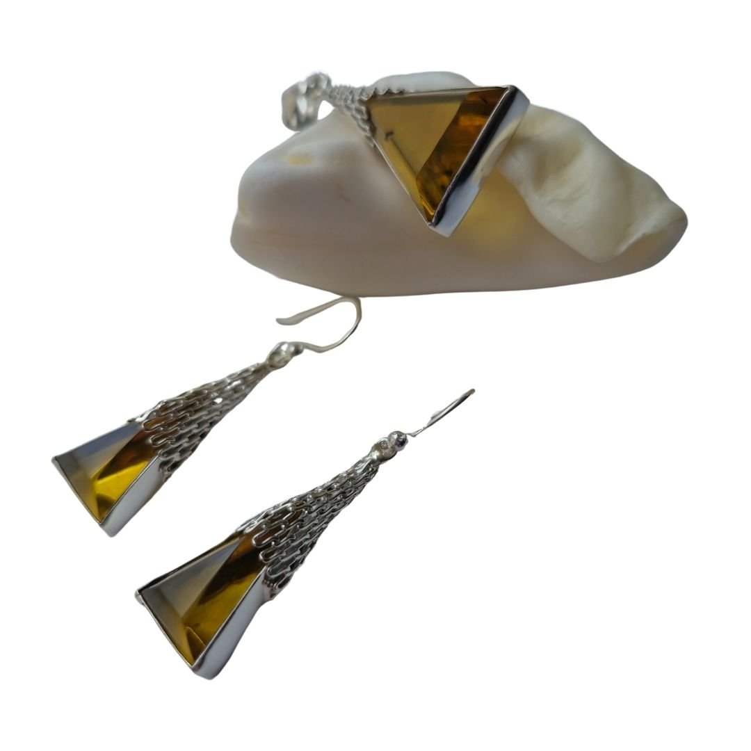 Juego de aretes y dije de ámbar de Chiapas