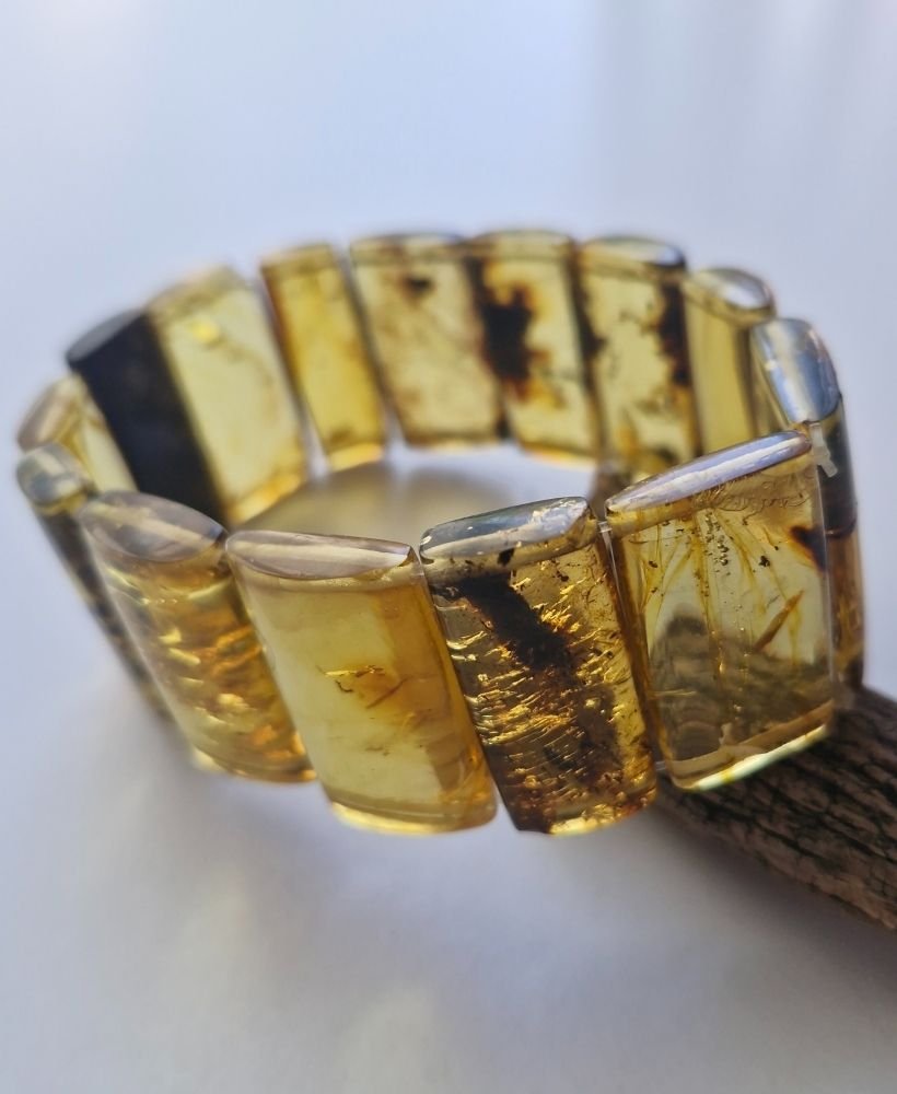 Pulsera de rectángulos de ámbar con uno oscuro - Imagen 5