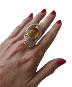 Alternative view of Anillo de ámbar claro alargado doble enjambre